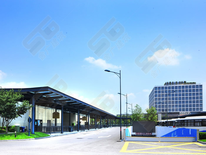 �Ϻ���ʿ�ύͨ�м~����